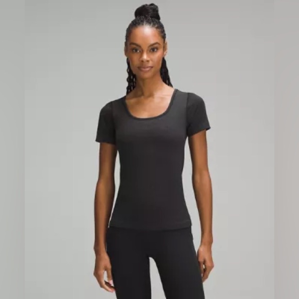 Lululemon Ebb to Street Short Sleeve Shirt, color Black, size 8.